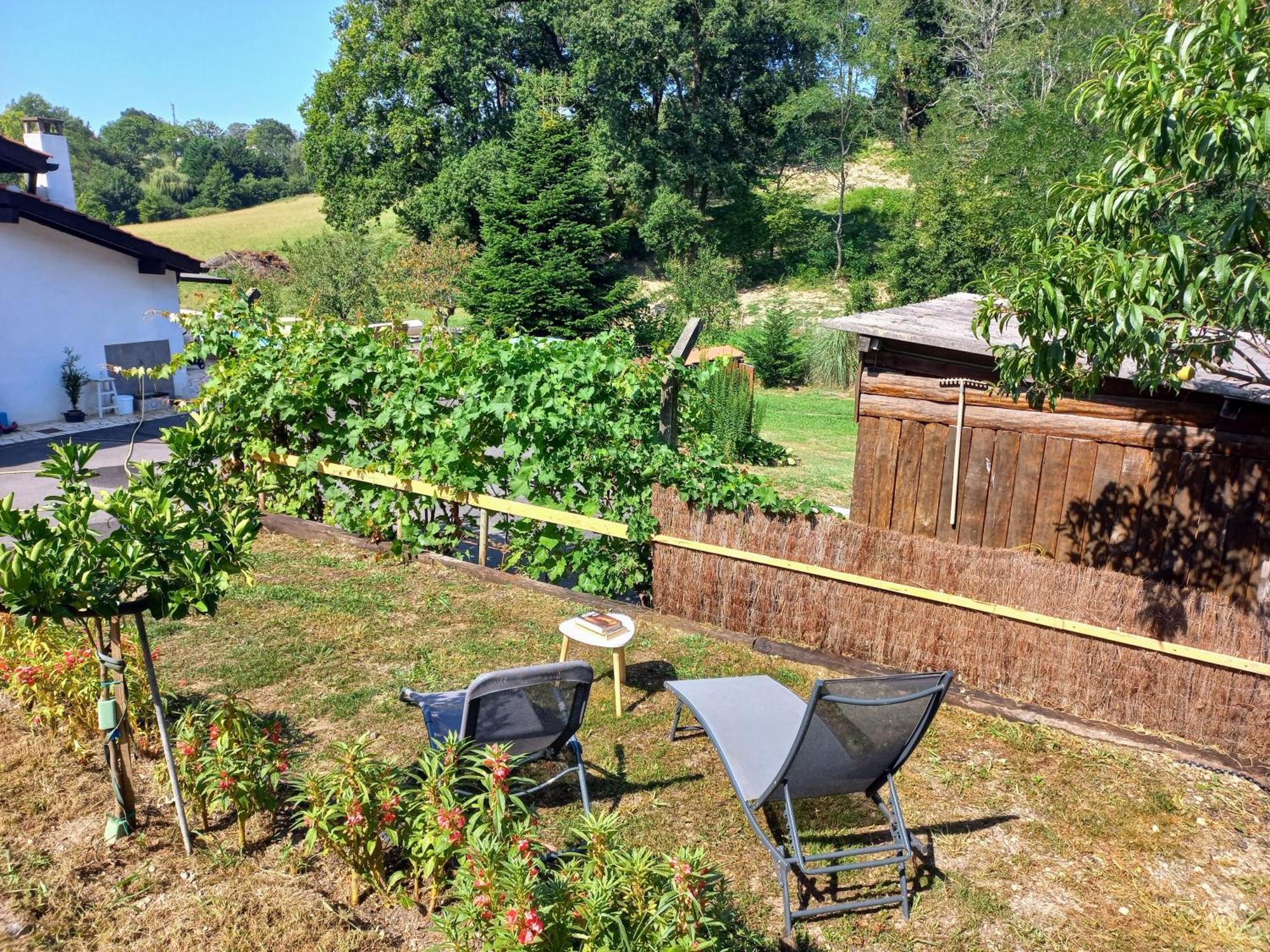 La Casa Bed&Breakfast Entree Independante 26M2 Calme Proche De Tout Wifi Parking Prive Jardin Terrasse Urrugne Exteriör bild
